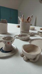 Cours de poterie : activité créative en famille et entre amis fait main,
