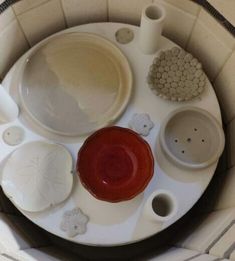 Objets en poterie cuisson pou