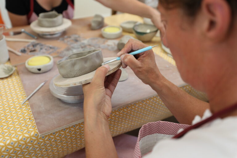 Atelier poterie et yoga à Barneville Carteret dans la Manche