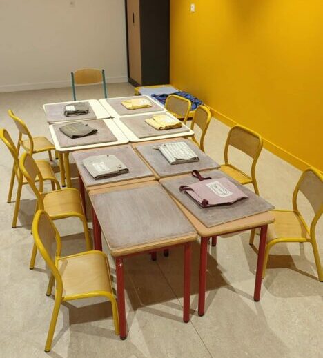 L'art au bout des doigts : ateliers modelage dans les écoles du Cotentin dans la Manche.